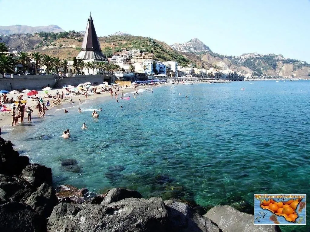 La casa di Alessandra Giardini Naxos 0*,