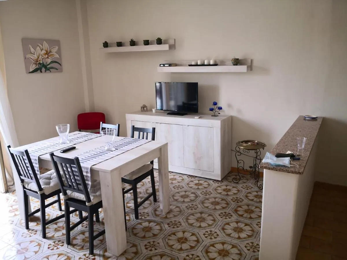 La casa di Alessandra Giardini Naxos Italia